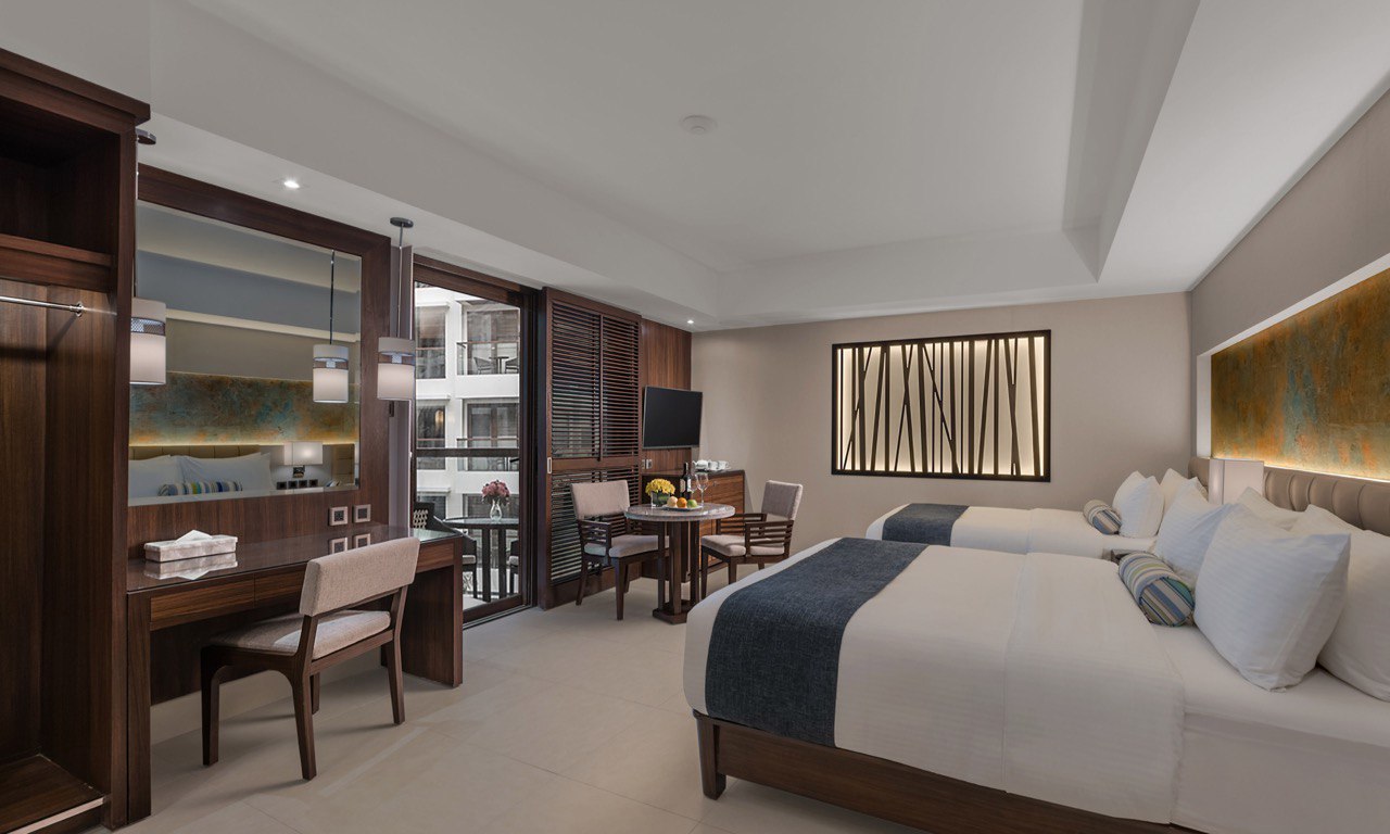 Deluxe Premium Room (East Wing, Main Roadside)